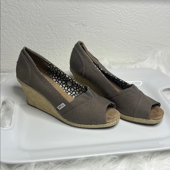 Toms Shoes - Tom's Brown Wedge Shoes